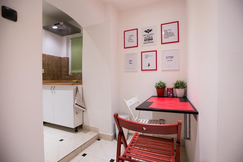 Eazzynight Center Apartment Zagreb Chambre photo
